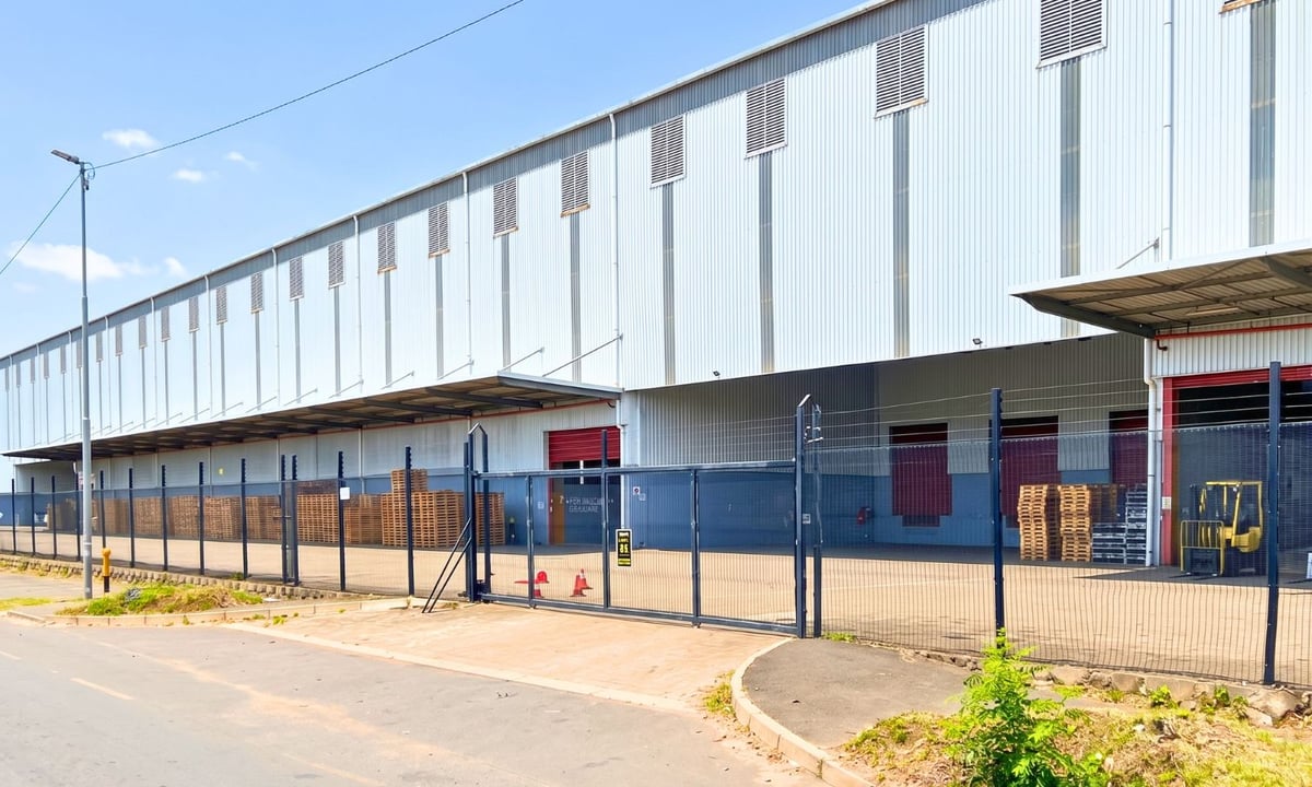 15 716m² Premium Logistics & Distribution Warehouse To Let – Prospecton