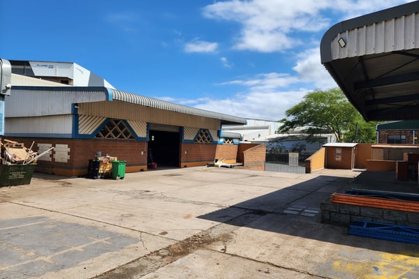 3 867m² Standalone Factory To Let in Glen Anil — image 4