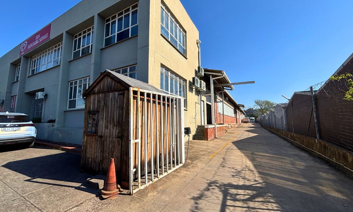2140m²  Manufacturing & Warehouse Facility To Let – Westmead