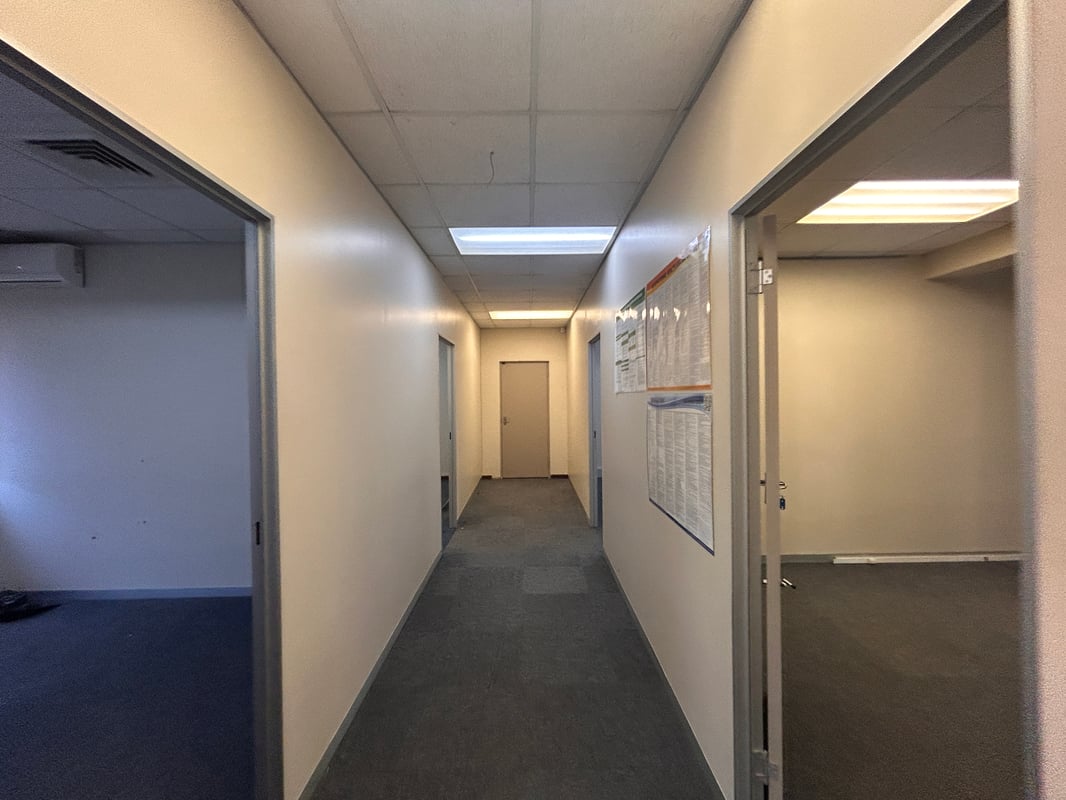 130m² Office To Let in Westville