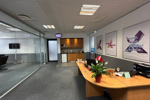 144m² Office To Let in Westville — image 2