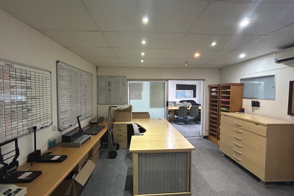 988m² Standalone Office For Sale in Westville — image 2