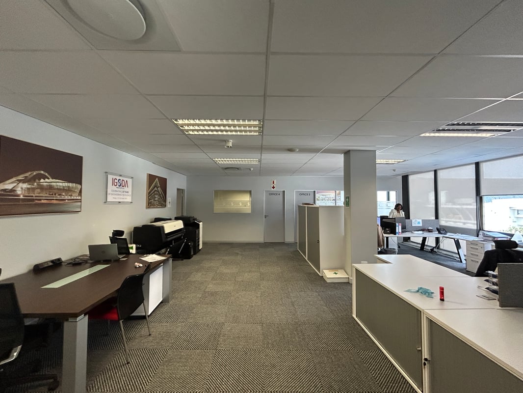 261m² Office To Let In The Lion Match Office Park 