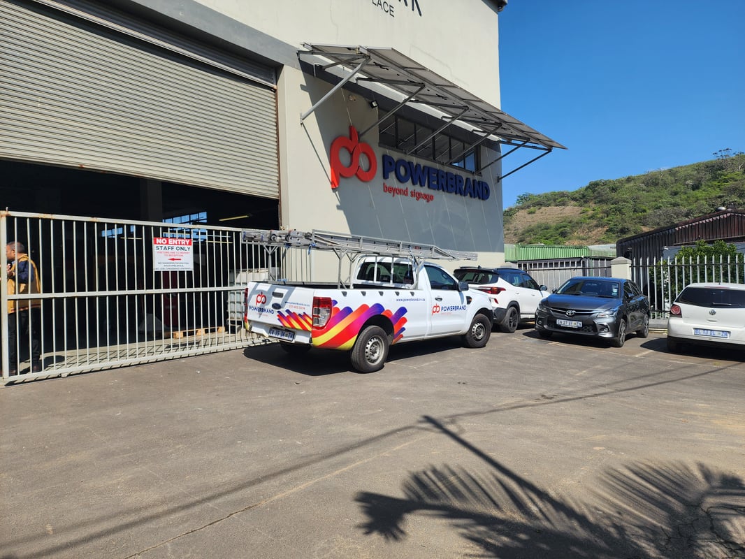 937m² Factory For Sale in Briardene