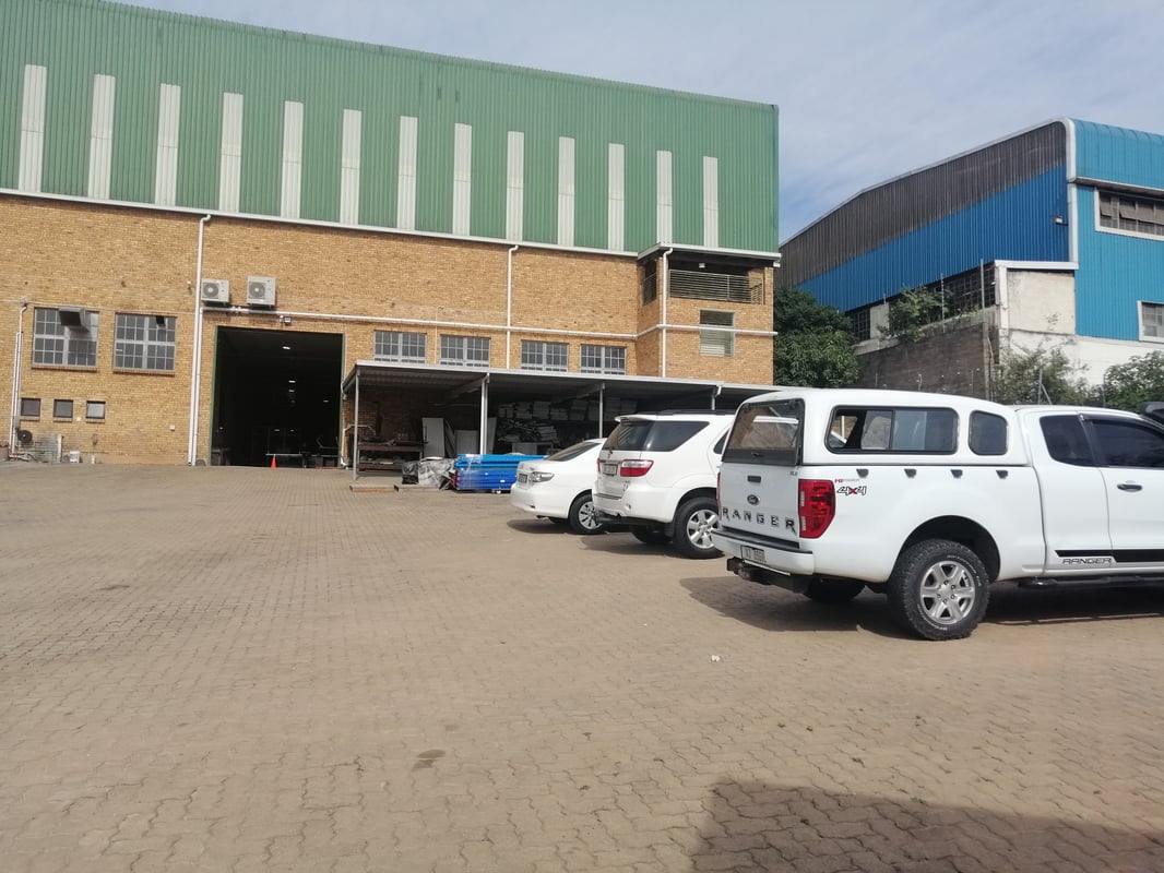 2 400m² Warehouse For Lease In Westmead 