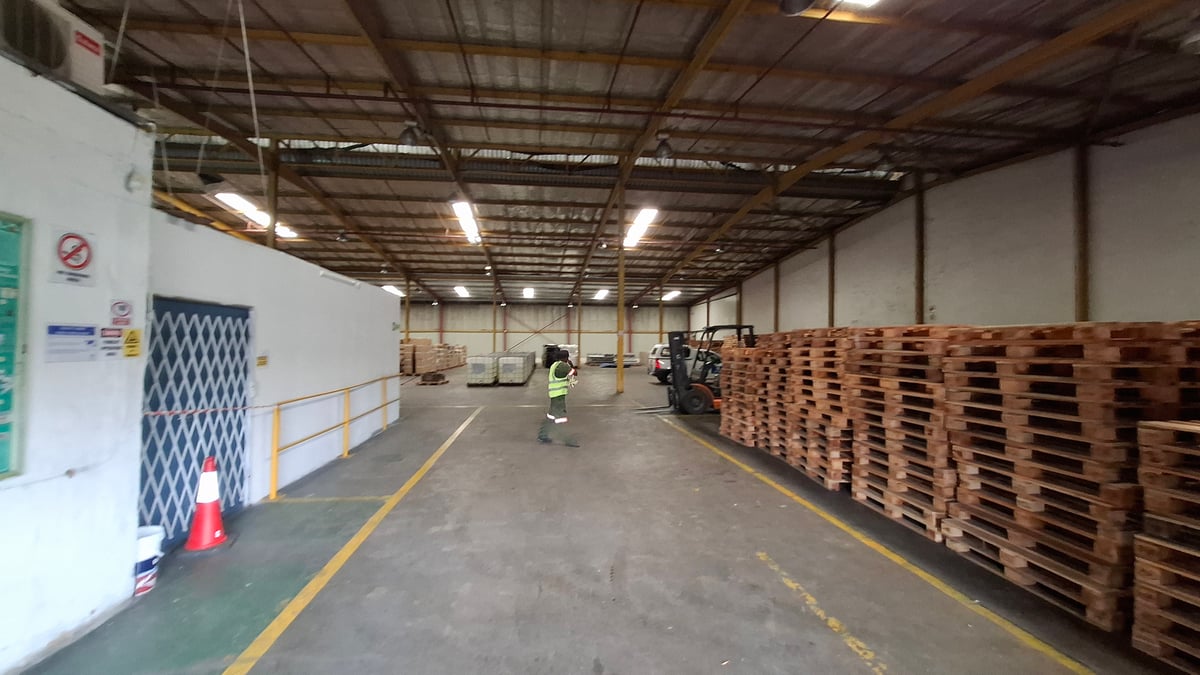 1 943m² Warehouse To Let in Springfield
