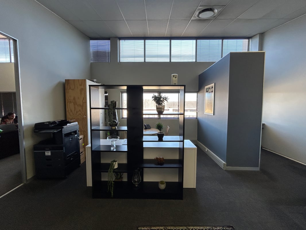 190m² Office to Let in Lion Match Office Park