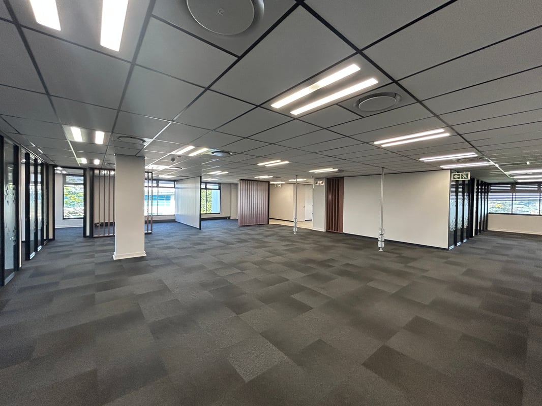 1 678m² Office to Let in The Glasshouse Office Park