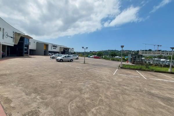 1951m² Office To Let in Riverhorse Valley — image 5
