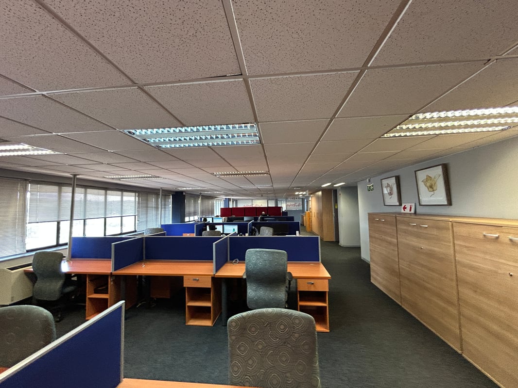 1246m² Office To Let in Westville