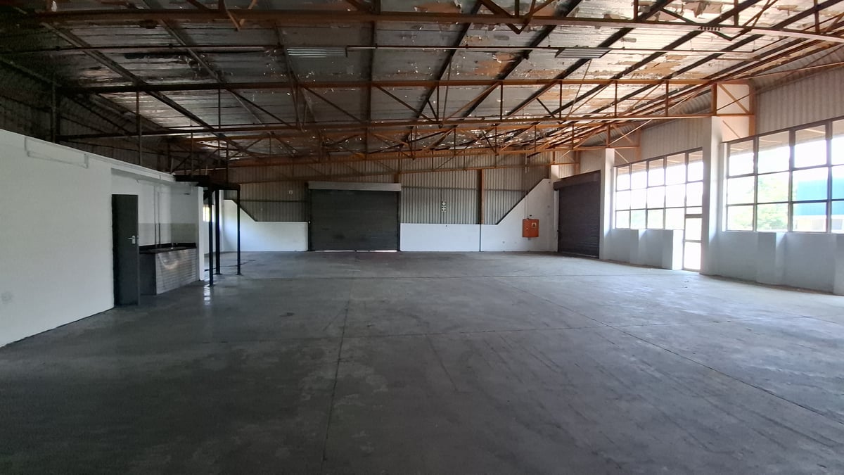 396m² Warehouse For Lease in Glen Anil