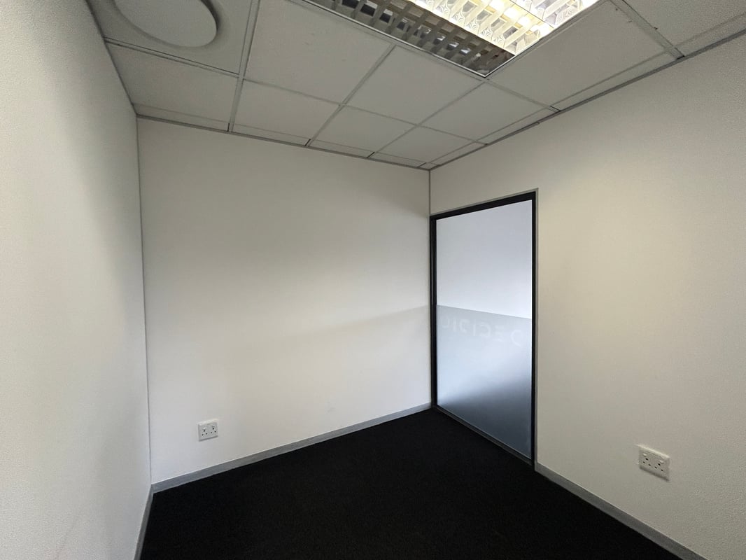 2319m² Commercial Office Building for Sale in Westway Office Park