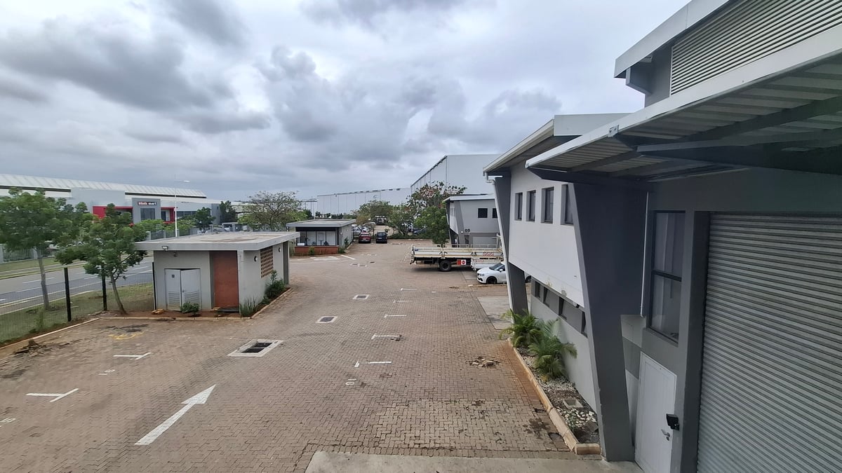 648m² Warehouse To Let in Cornubia
