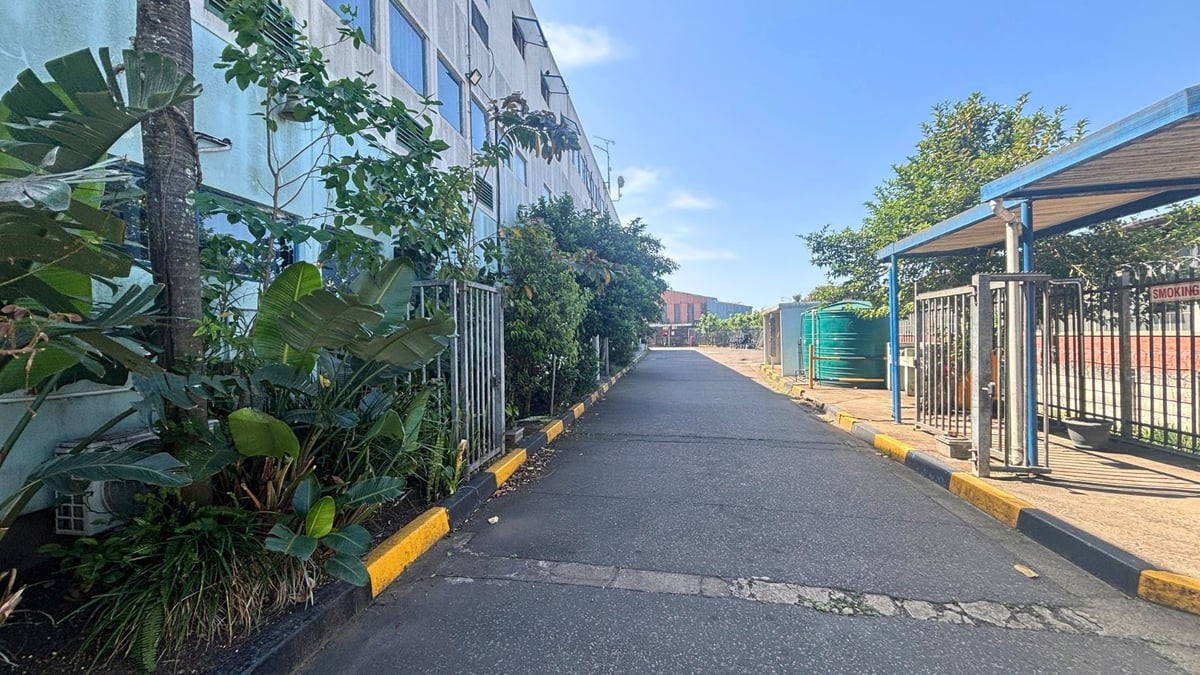 4 970m² Warehouse To Let in Westmead