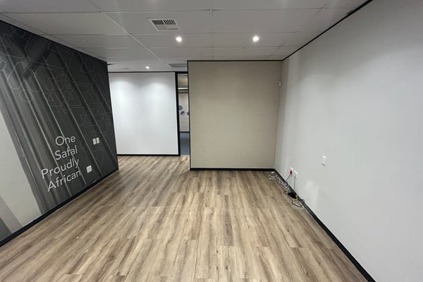 374m² Office To Let – Lillies Quarter Lifestyle Centre, Hillcrest — image 2