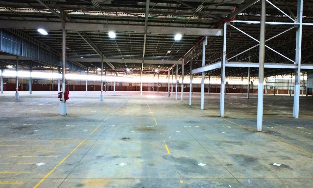 7 416m² Warehouse To Let in Prospecton