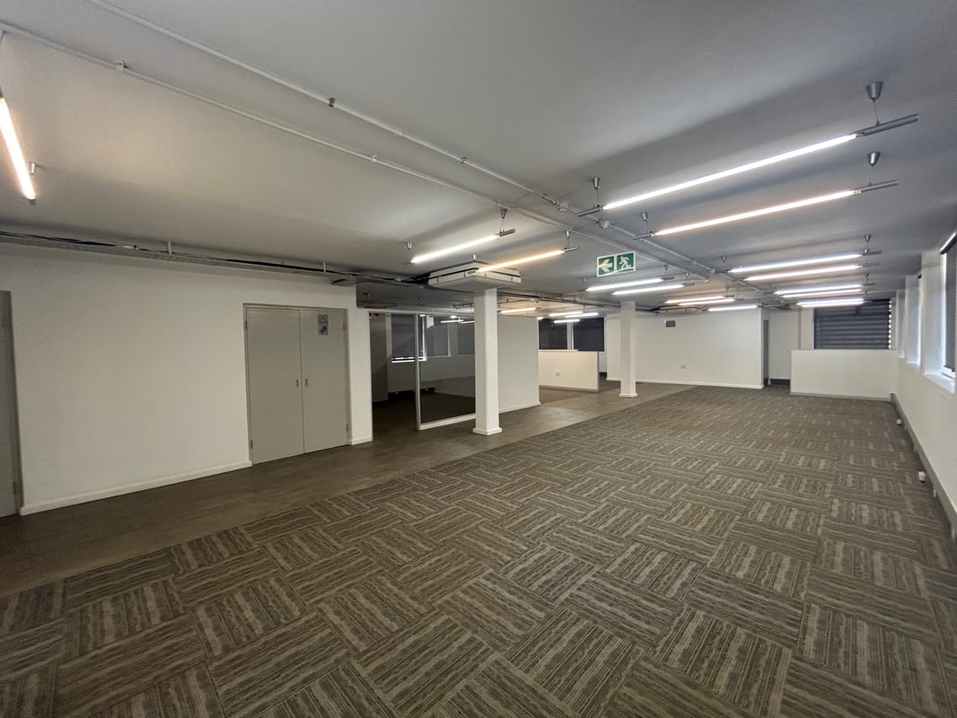 305m² Office To Let in Westville