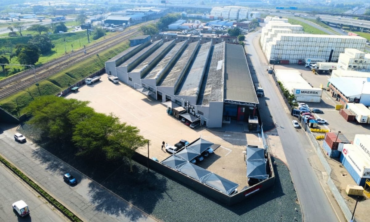 7 982m² Warehouse To Lease in Mobeni