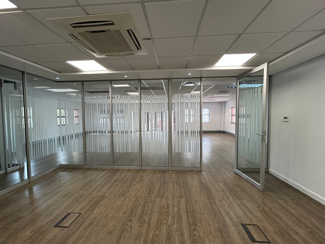 213m² Office To Let in Westville