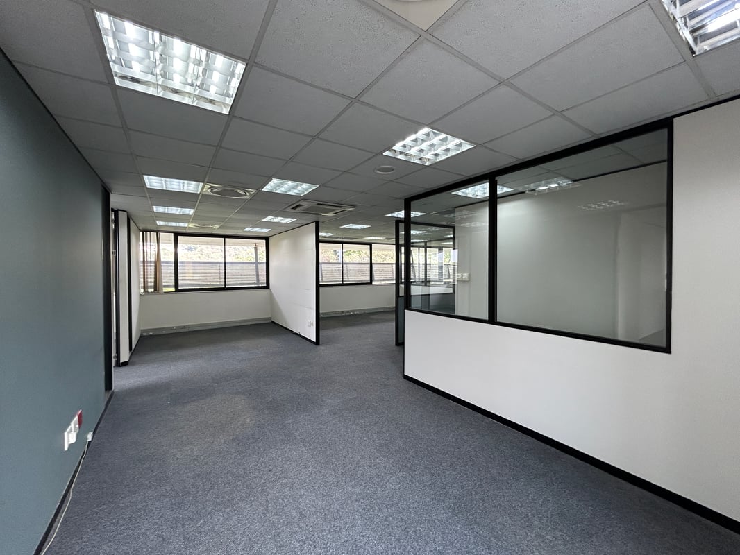 215m² Office For Sale in Westville