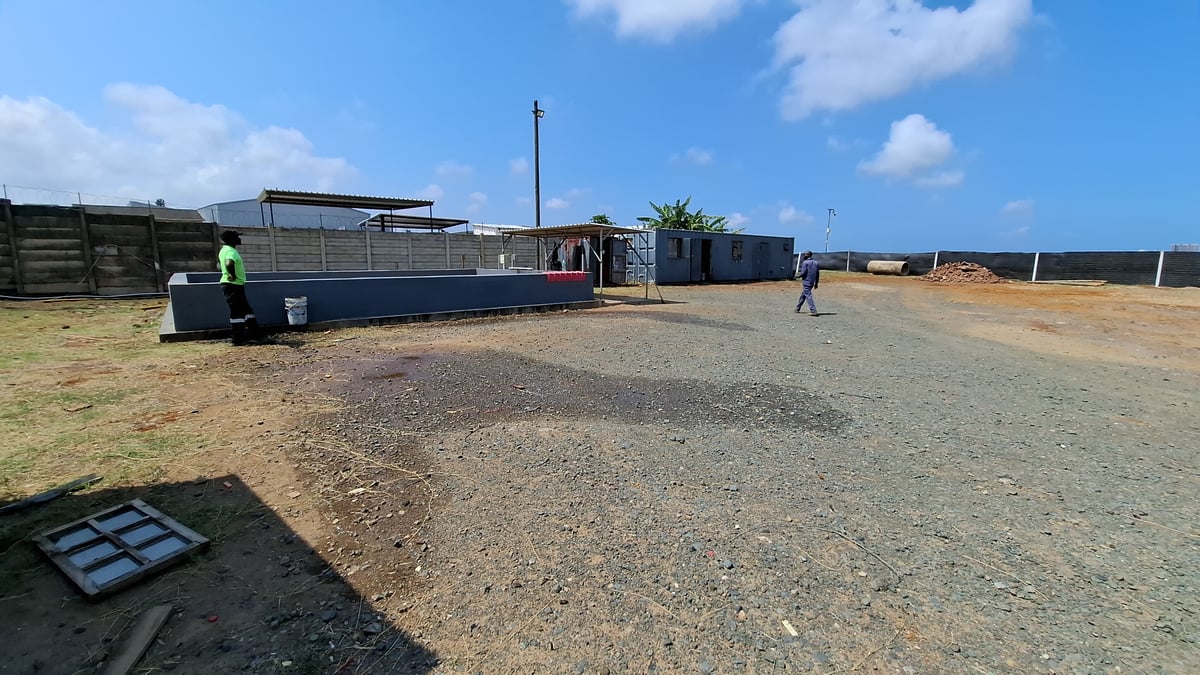 4 600m² Yard To Let in Springfield