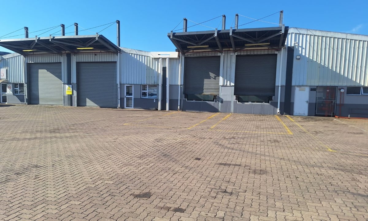 2 157m² Warehouse For Sale in New Germany