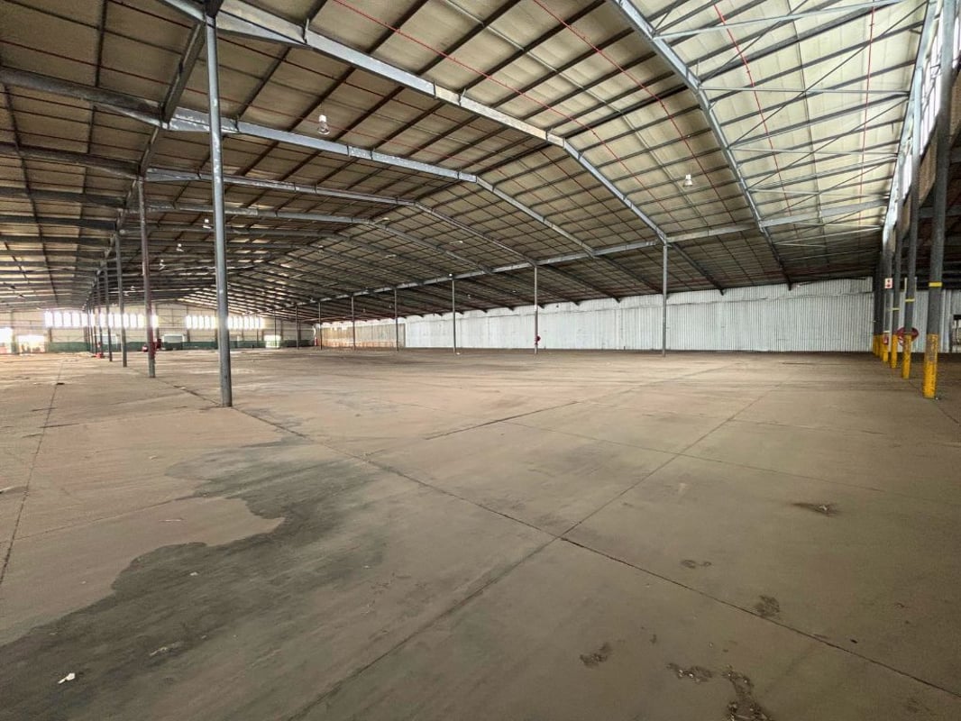 11 018m² Logistics and Warehousing Facility To Let in Mobeni