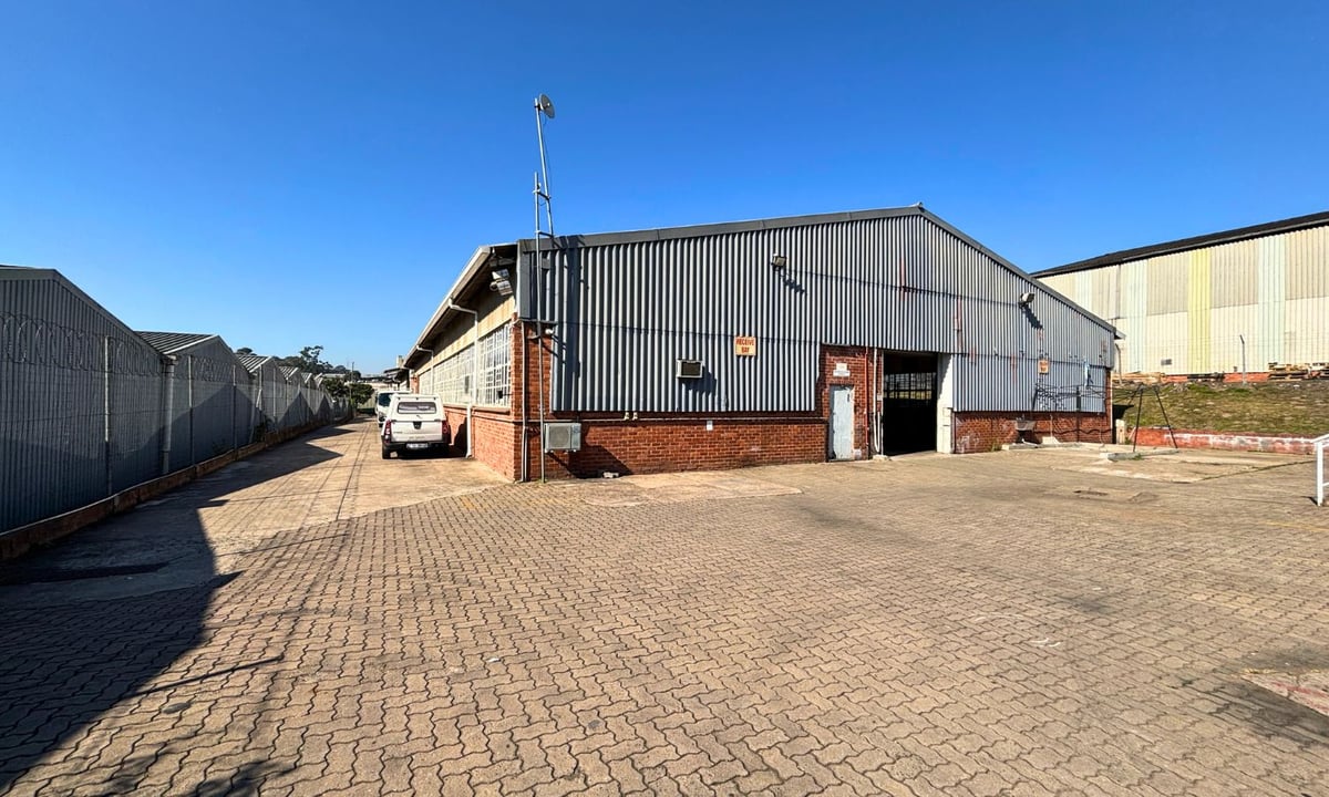2140m²  Manufacturing & Warehouse Facility To Let – Westmead