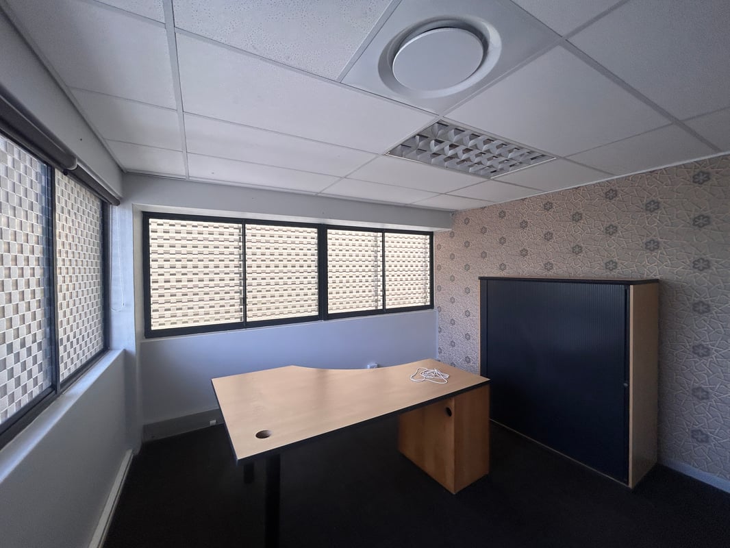 125m² Office To Let in Westville 