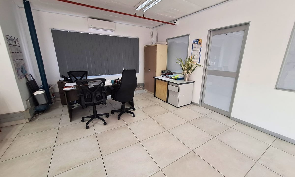 2 675m² Warehouse To Let in Pinetown