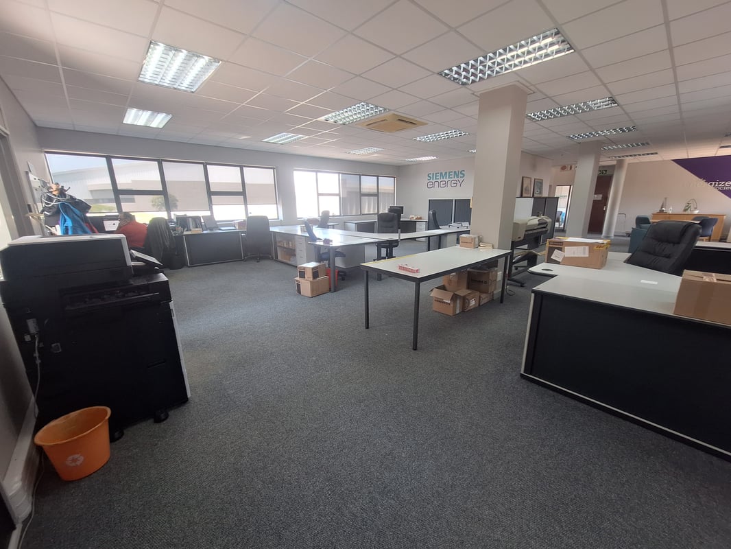 417m² Warehouse with Modern Office Component To Let in Maxmead, Pinetown