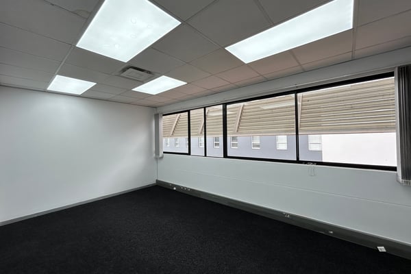 350m² Office To Let In Westway Office Park, Westville — image 3