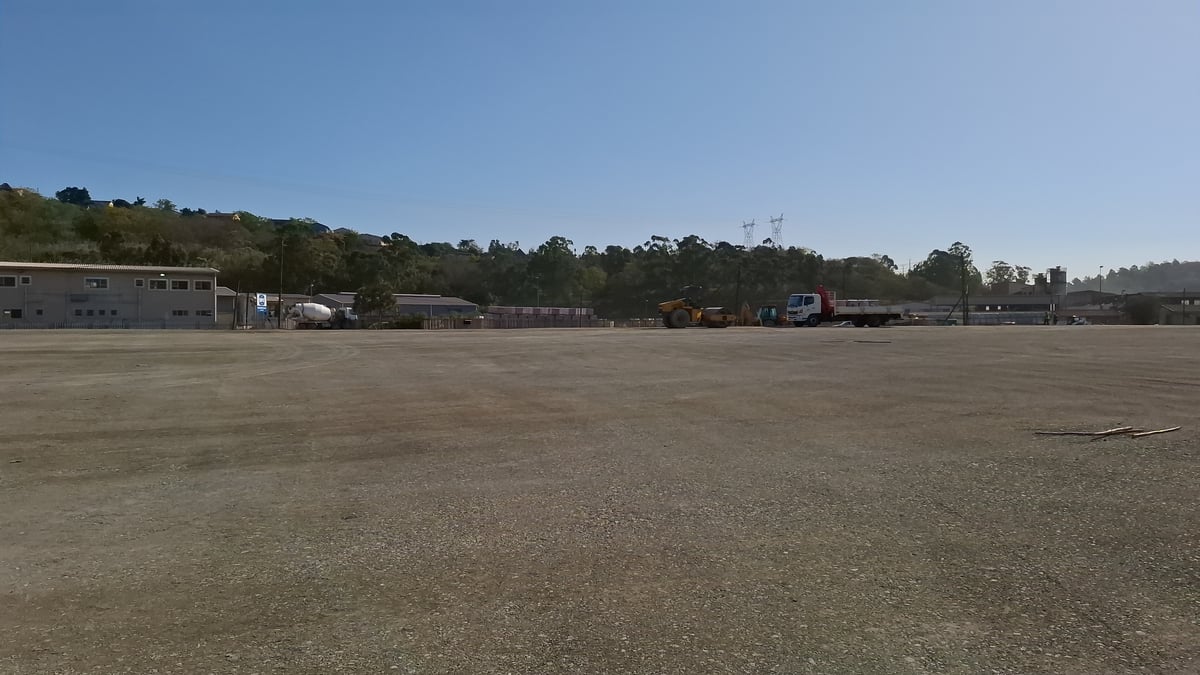 15 911m² Hardened Yard For Lease in Riverhorse Valley