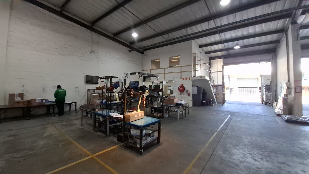 276m² Warehouse To Let in Redhill