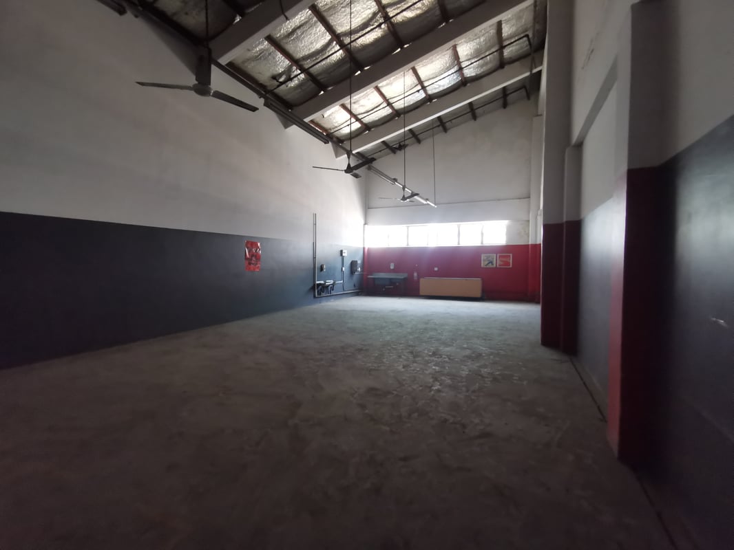 11 000m² Second-Floor Warehouse To Let in Jacobs