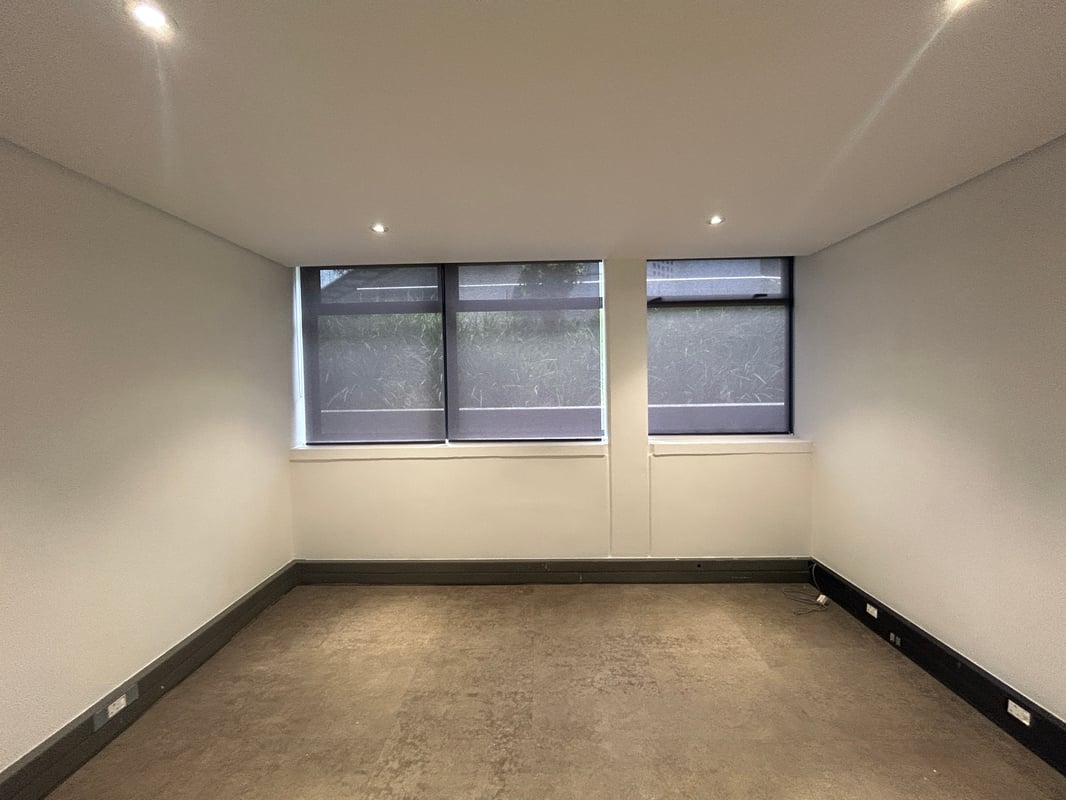 305m² Office To Let in Westville