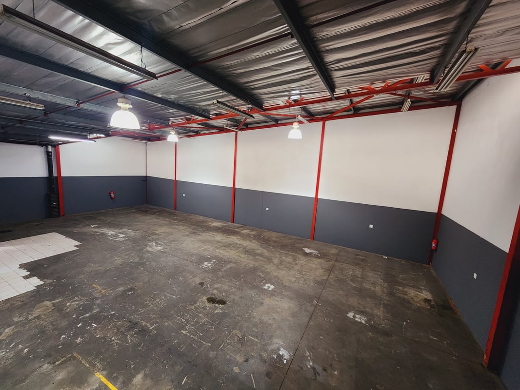 403m² Warehouse To Let in Springfield 