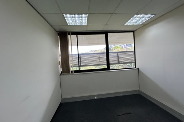 215m² Office For Sale in Westville — image 3