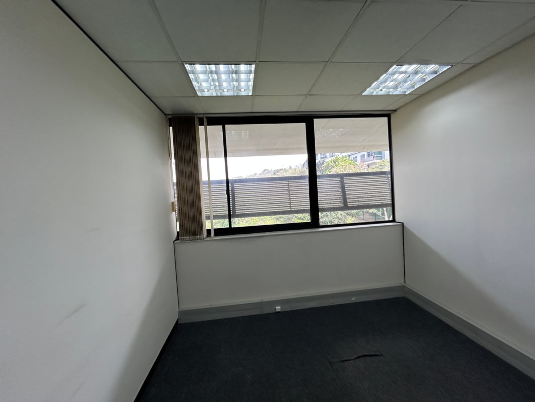 215m² Office For Sale in Westville