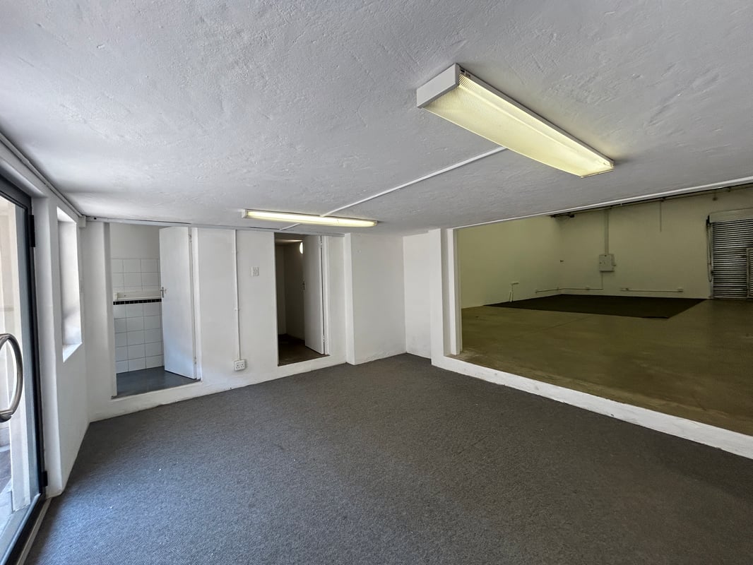 134m² Service and Industrial Unit To Let – Lillies Quarter Lifestyle Centre, Hillcrest