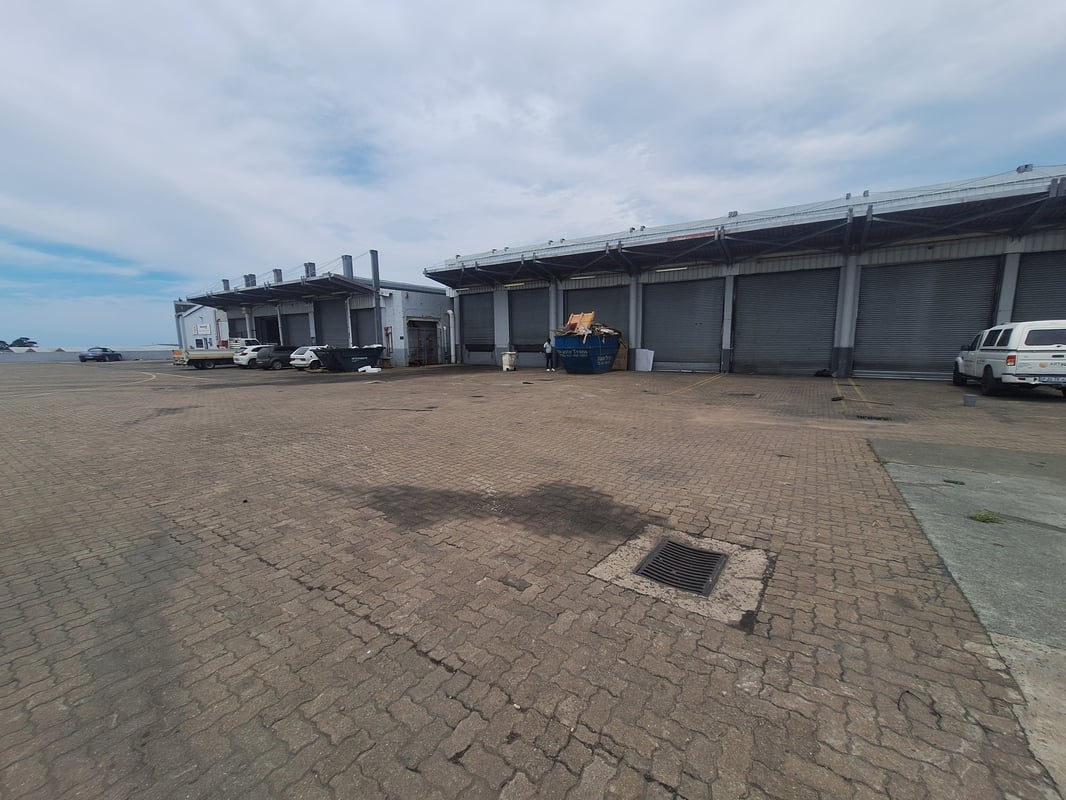 2 900m² Warehouse To Let in New Germany