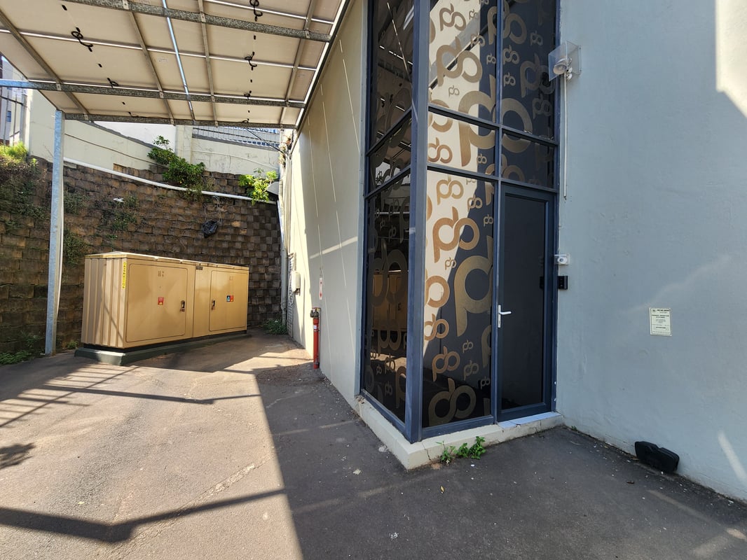 937m² Factory For Sale in Briardene
