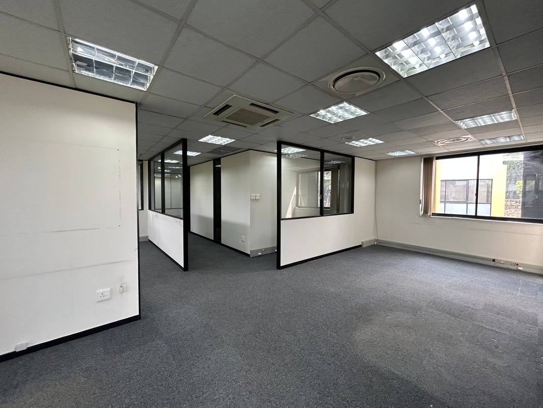 215m² Office For Sale in Westville