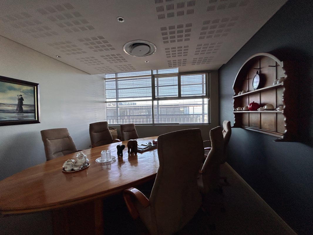 638m² Office To Let at Rigdeside Office Park 