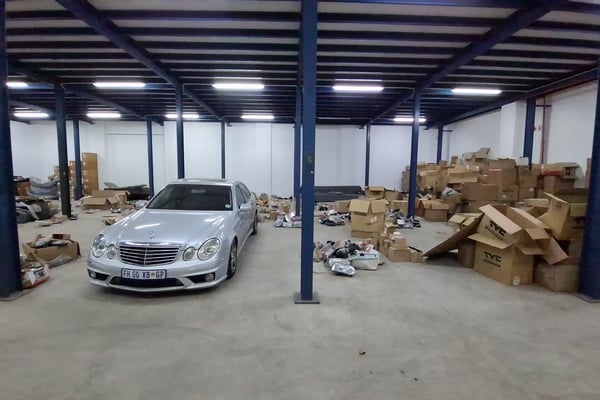 1283m² Warehouse For Lease in Riverhorse Valley — image 5