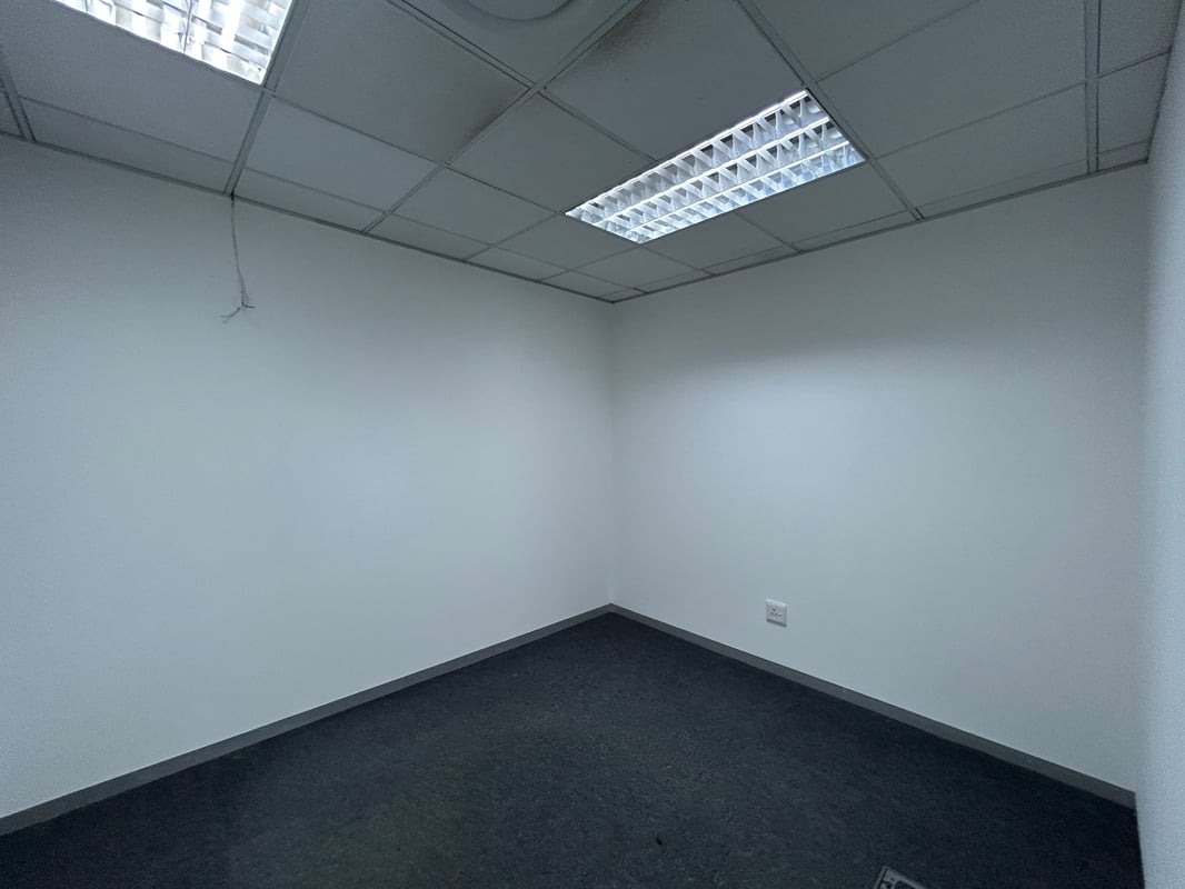 2319m² Commercial Office Building for Sale in Westway Office Park