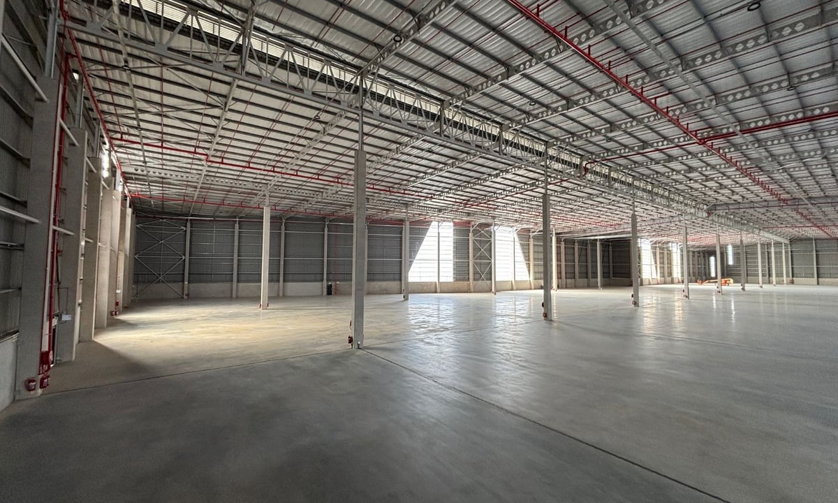 8 195m² New Warehousing Facility To Let in Riverhorse Valley 