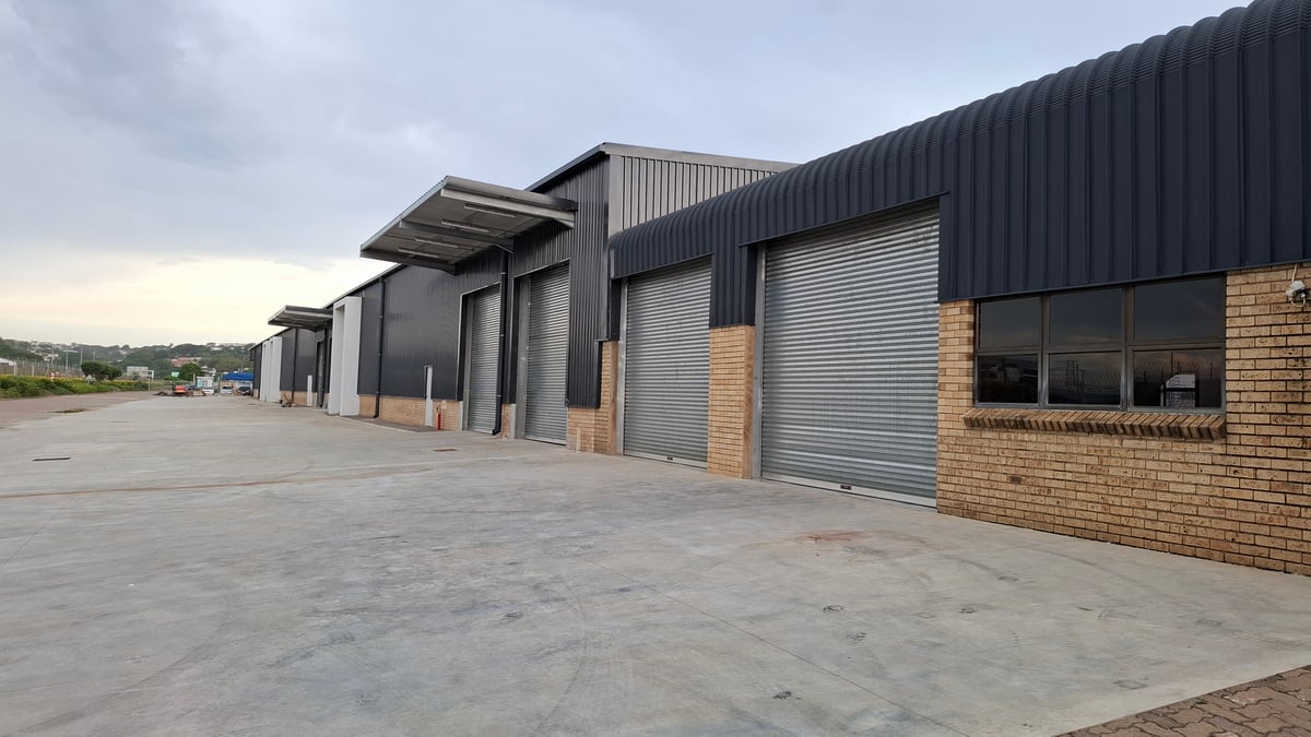 562m² Warehouse To Let in Glen Anil