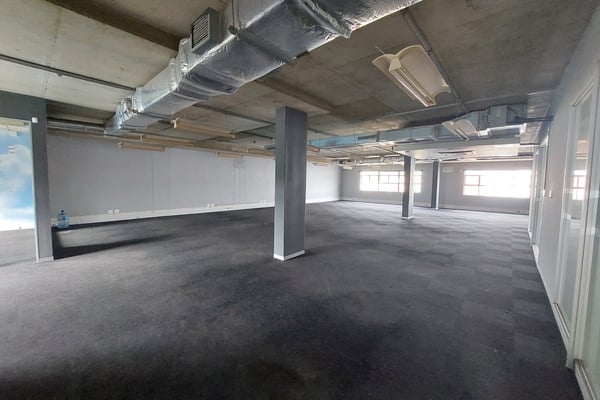946m² Office For Sale in Riverhorse Valley — image 6