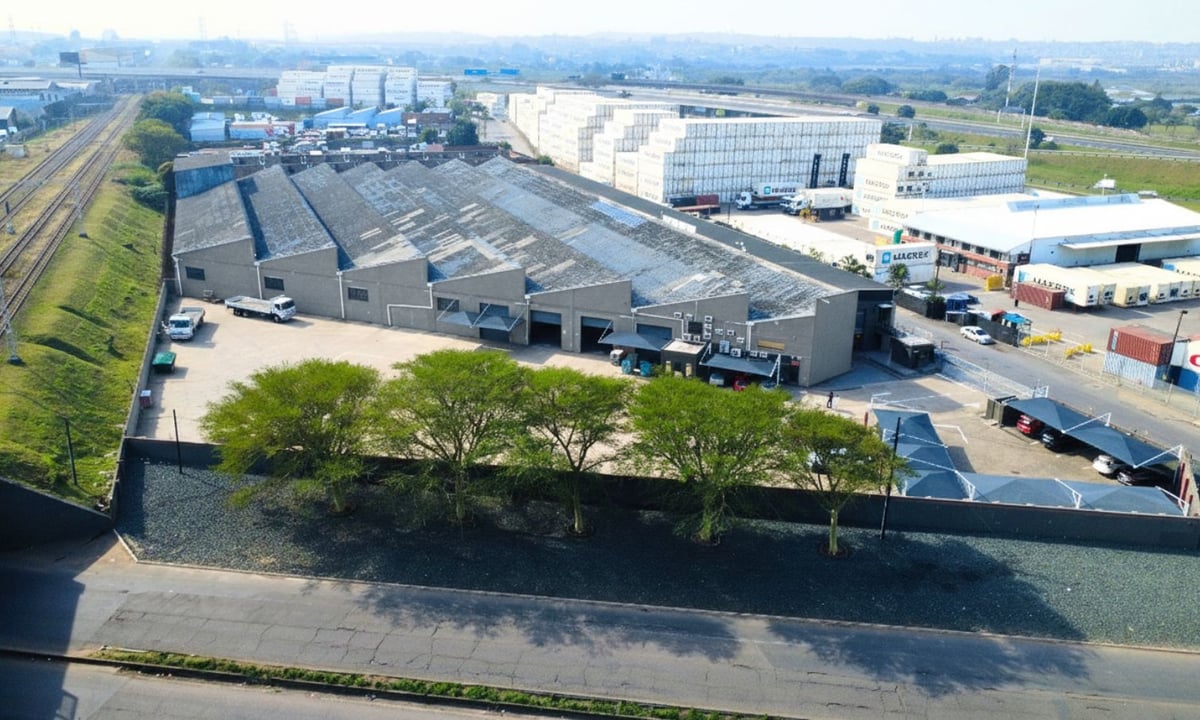 7 982m² Warehouse To Lease in Mobeni